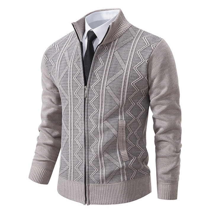 Herren elegante Strickjacke mit strukturiertem Zopfmuster und hohem Kragen Aliams