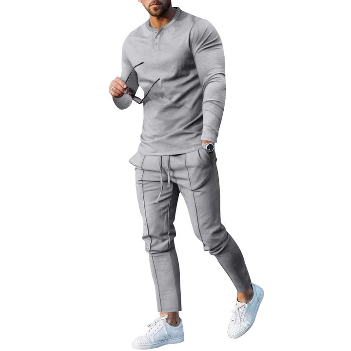Herren sportliches Langarm-Henley-Outfit mit slim-fit Hosen Aliams