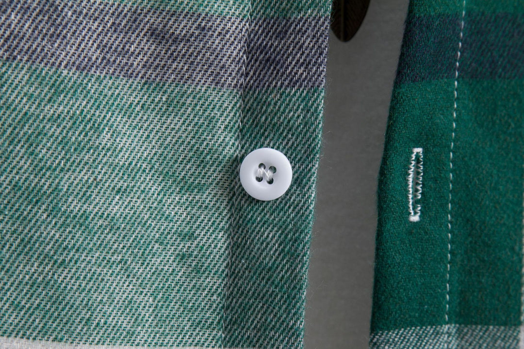 Herren Freizeit-Hemdjacke mit praktischer Kapuze und modernem Karomuster Aliams