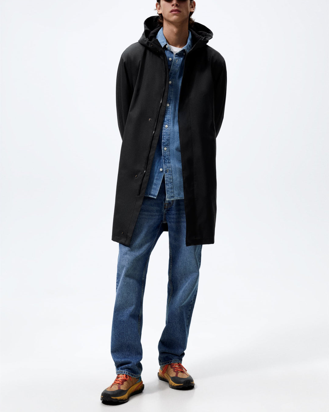 Herren Regenmantel mit praktischer Kapuze und längerem Schnitt Hedi-Mode