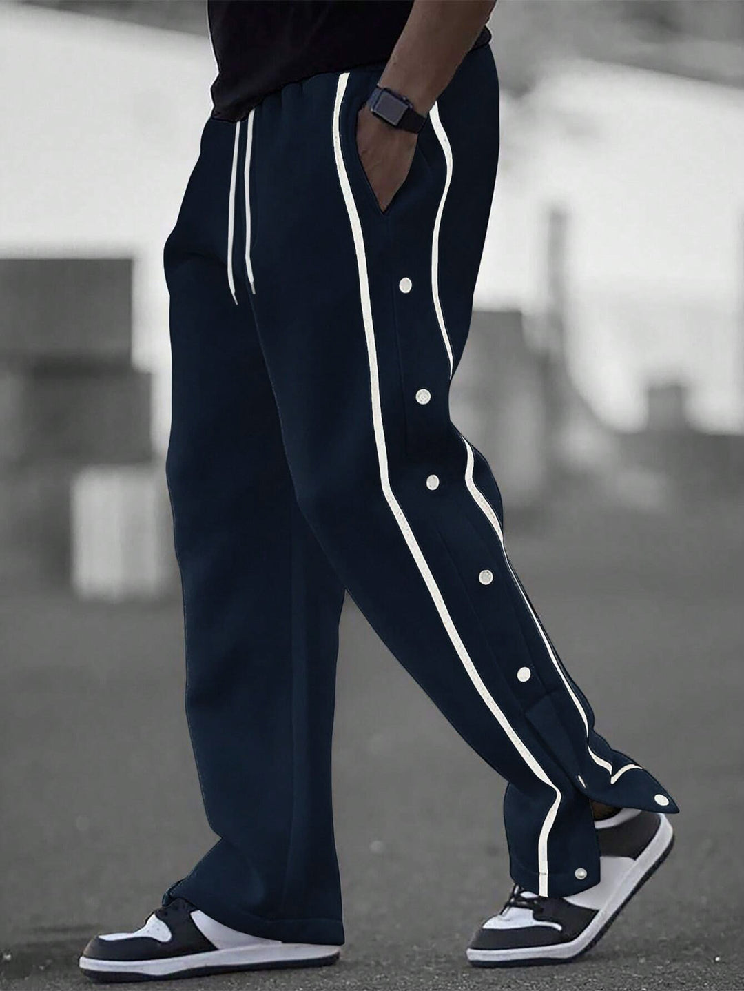 Herren sportliche Freizeithose mit Druckknopf-Detail Aliams