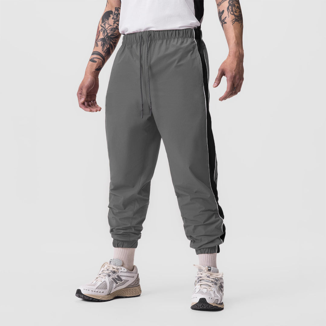 Herren Sportliche Jogginghose mit modernen Kontrasteinsätzen Aliams