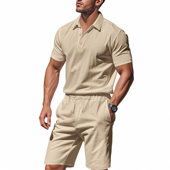 Herren Freizeit-Outfit mit Polohemd und kurzen Hosen Aliams