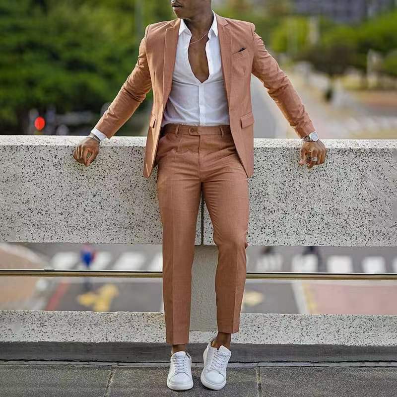 Herren eleganter Anzug mit modernem Slim-Fit-Schnitt und nachhaltigem Gewebe Aliams