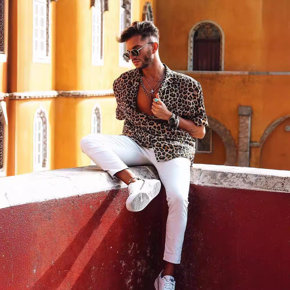 Herren Kurzarm-Hemd mit modernem Leopardenmuster und lässigem Schnitt Aliams