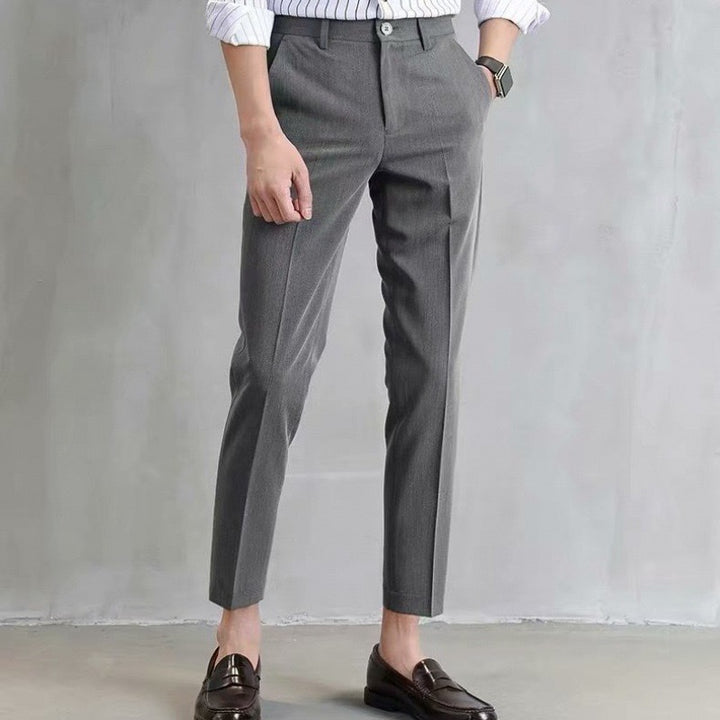 Herren klassische Chino-Hose mit eleganter Passform und subtilen Details Aliams