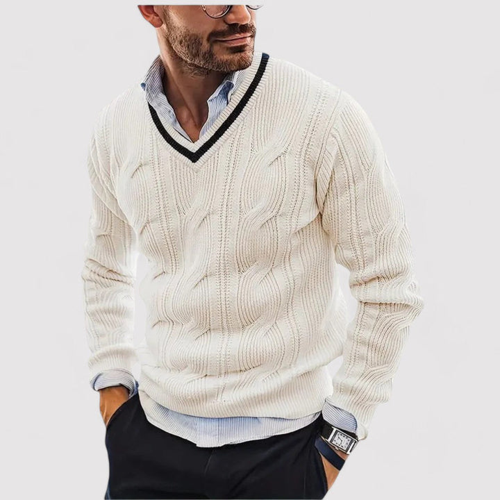 Langer Strickpullover Für Kühle Tage