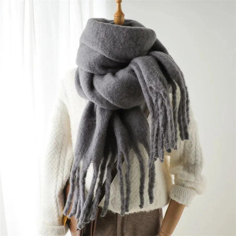 Warmer Schal für Damen im Winter