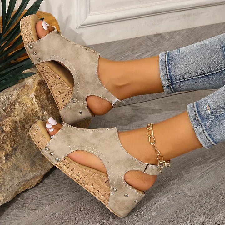 Aliams | Elegante und Bequeme Keilsandaletten