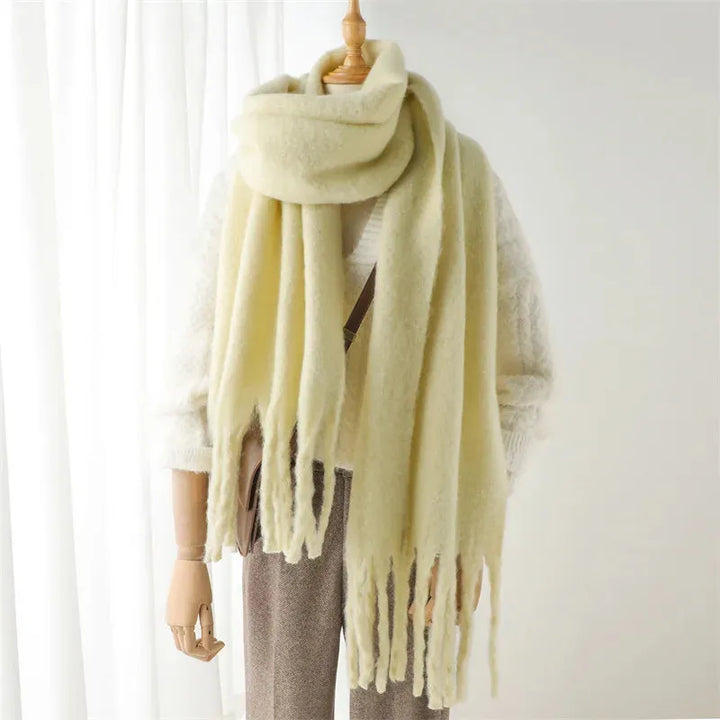 Warmer Schal für Damen im Winter
