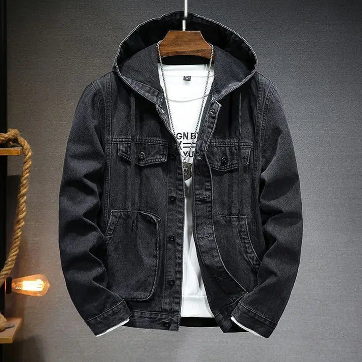 Denim-Jacke Mit Kapuze Für Einen Lässigen Look