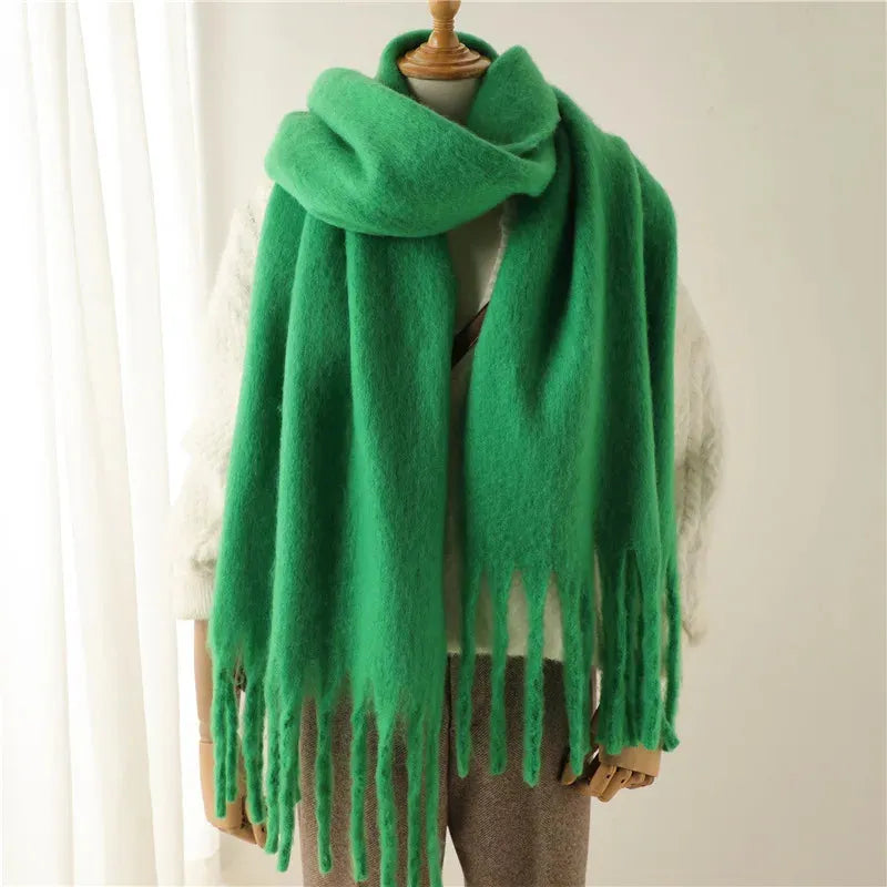 Warmer Schal für Damen im Winter