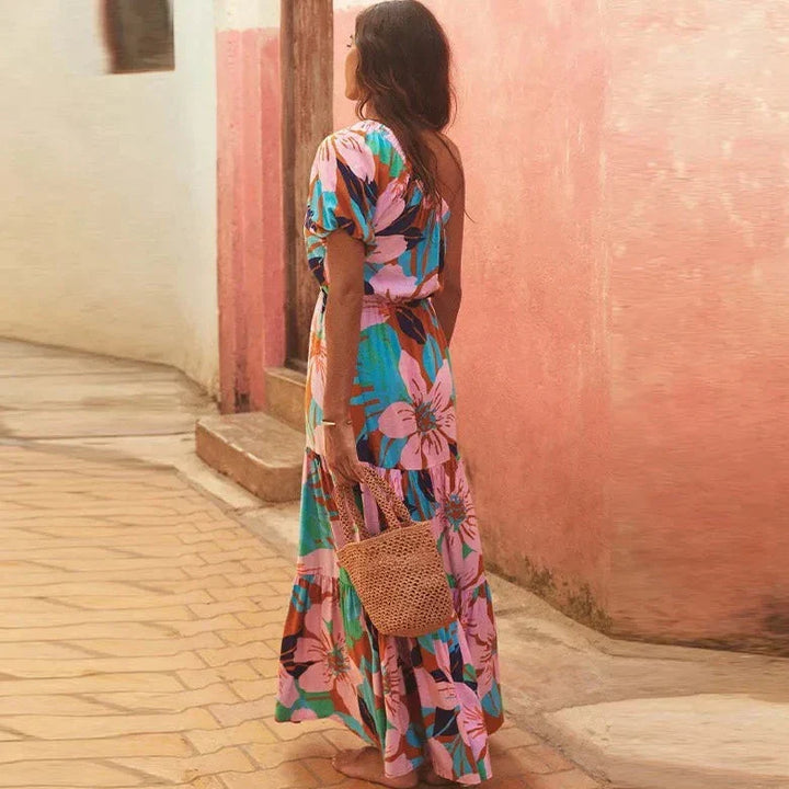 Bedrucktes Kleid mit einer Schulter