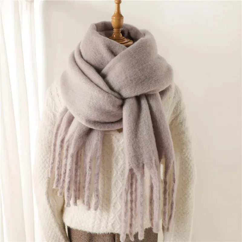 Warmer Schal für Damen im Winter