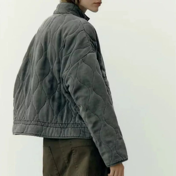 Leichte Damenjacke mit praktischen Taschen