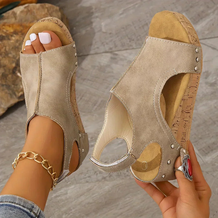 Aliams | Elegante und Bequeme Keilsandaletten