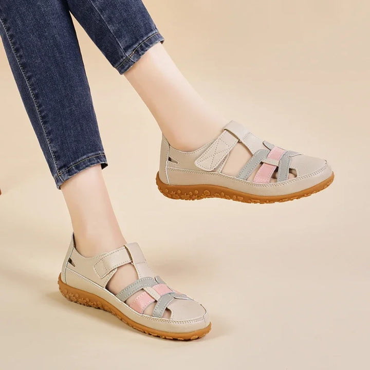 Bequeme flache Sandalen mit Riemchen für Damen
