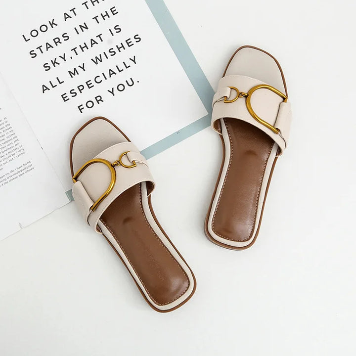 Aliams | Damen-Slipper Aus Leder mit Quadratischer Zehenpartie: Designer-Flats mit Metallverzierung, Outdoor-Flip-Flops, Gummisohle