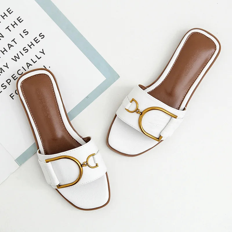 Aliams | Damen-Slipper Aus Leder mit Quadratischer Zehenpartie: Designer-Flats mit Metallverzierung, Outdoor-Flip-Flops, Gummisohle