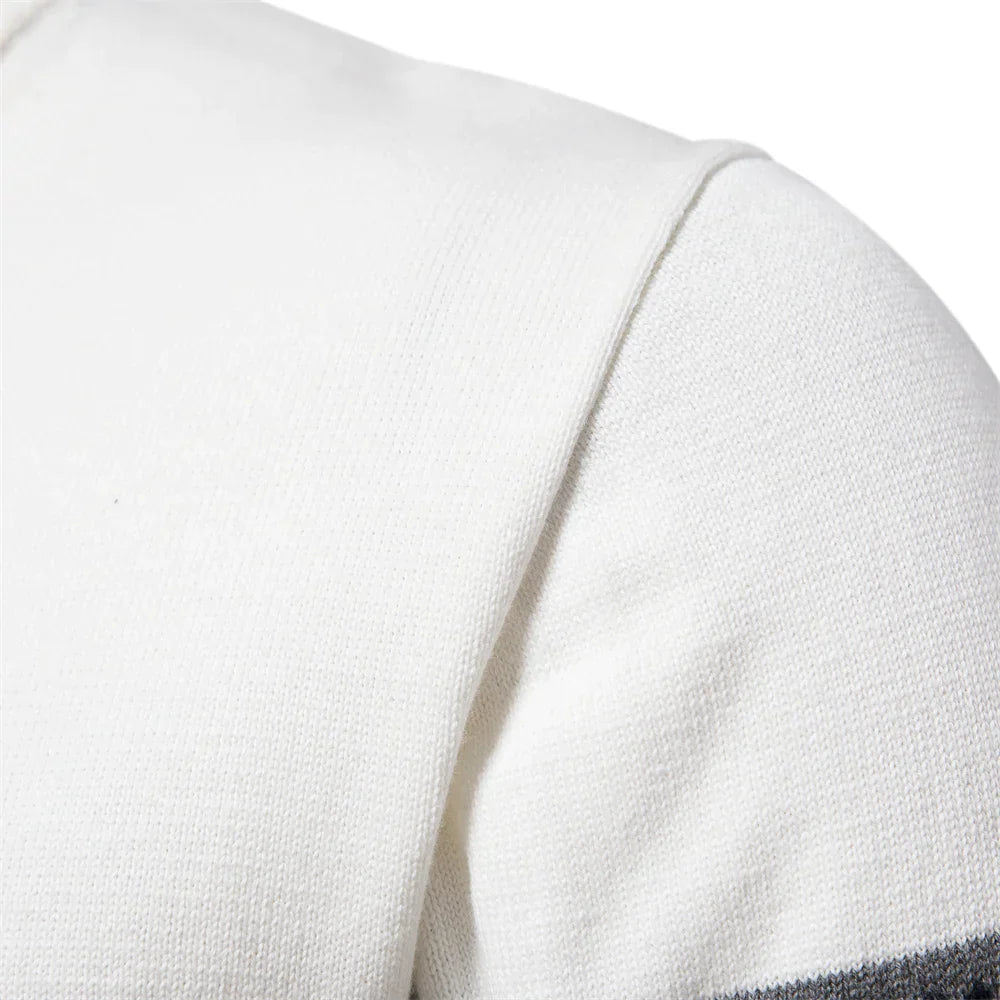 Hochwertiger Pullover Mit Retro-Muster