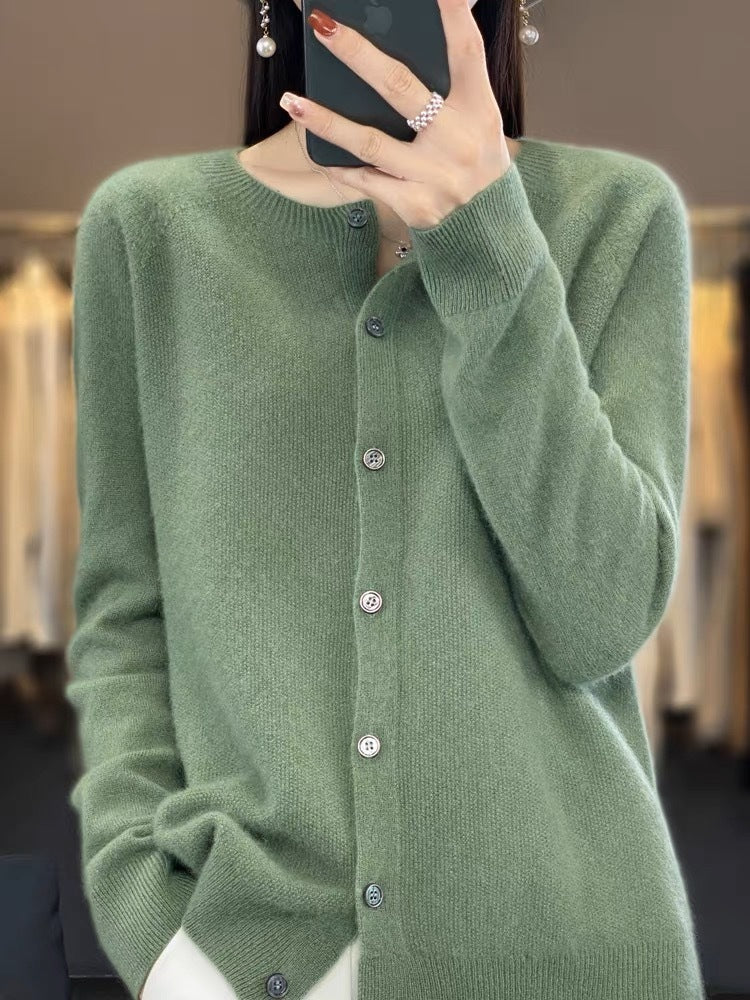 Aliams | Merino Wollstrickjacke mit Rundhalsausschnitt und Langen Ärmeln