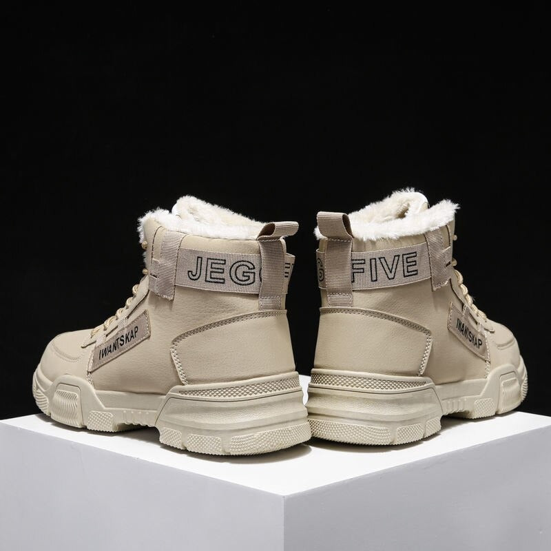 Robuste Fellstiefel