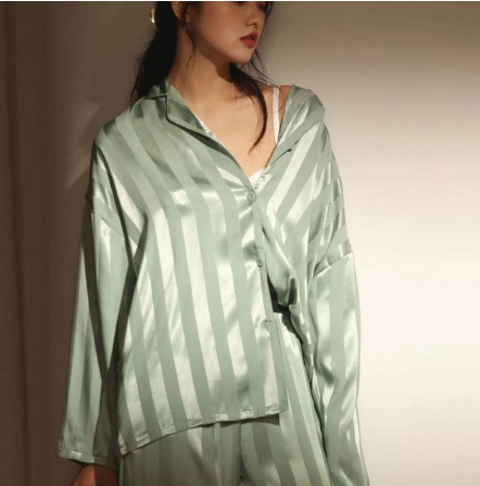 Satin Pyjama Set mit langen Ärmeln für Frauen