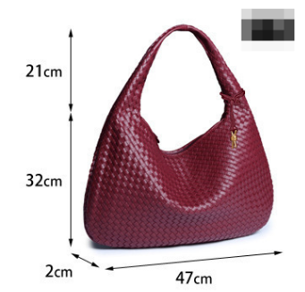 Tasche für Damen mit Reißverschluss und strukturierter Haptik