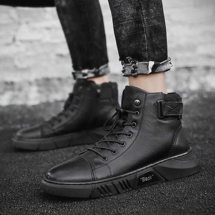 Robuste schwarze Herrenschuhe