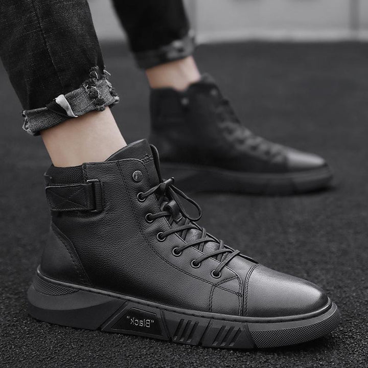 Robuste schwarze Herrenschuhe
