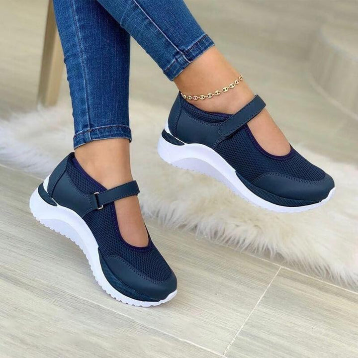 Orthopädische Schuhe mit stützender Einlegesohle