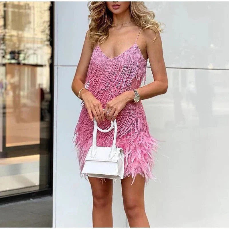 Knielanges Cocktailkleid für Damen mit klassischem Schnitt