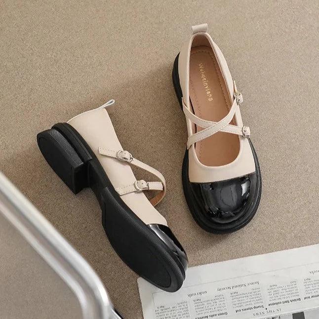 Aliams | Zweifarbige Mary-Jane-Flats mit Doppelriemen