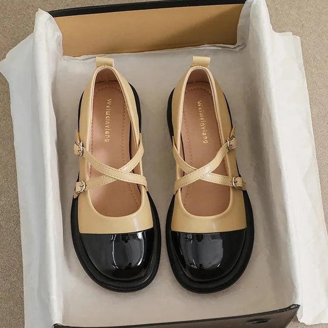 Aliams | Zweifarbige Mary-Jane-Flats mit Doppelriemen