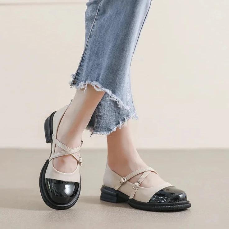 Aliams | Zweifarbige Mary-Jane-Flats mit Doppelriemen