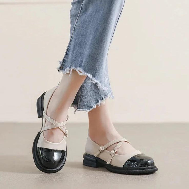 Aliams | Zweifarbige Mary-Jane-Flats mit Doppelriemen