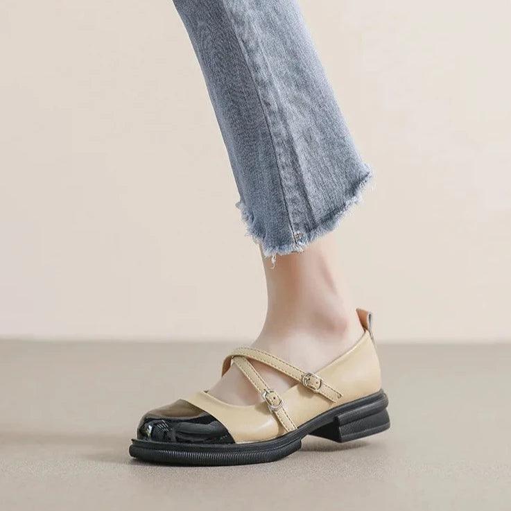 Aliams | Zweifarbige Mary-Jane-Flats mit Doppelriemen